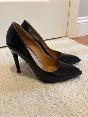 Gino Rossi Classic Black Patent Pointed-Toe High Heels